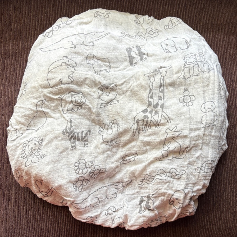 White and Gray Bamboo Cotton Baby Crib Sheet with Animal Print